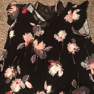 NWT Floral and Lace Cutout Tee